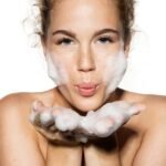 DERMACEUTIC FOAMER 5 MOUSSE NETTOYANTE EXFOLIANTE - 100 ML – Image 2