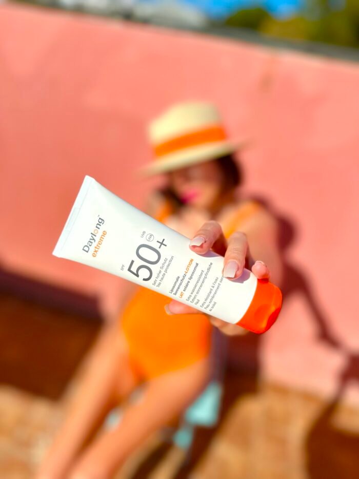 DAYLONG EXTREME LAIT SOLAIRE LIPSOMAL SPF 50 + - 100 ML – Image 2