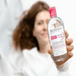 BIODERMA SENSIBIO H2O AR ANTI-ROUGEURS - 250 ML – Image 2
