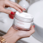 ESTHEDERM CREME GALBANTE BUSTE - 200 ML – Image 3