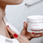 ESTHEDERM CREME GALBANTE BUSTE - 200 ML – Image 5