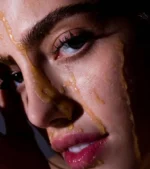 APIVITA EXPRESS BEAUTY FACE HONEY HYDRATANT & NOURRISSANT - 2X 8ML – Image 2